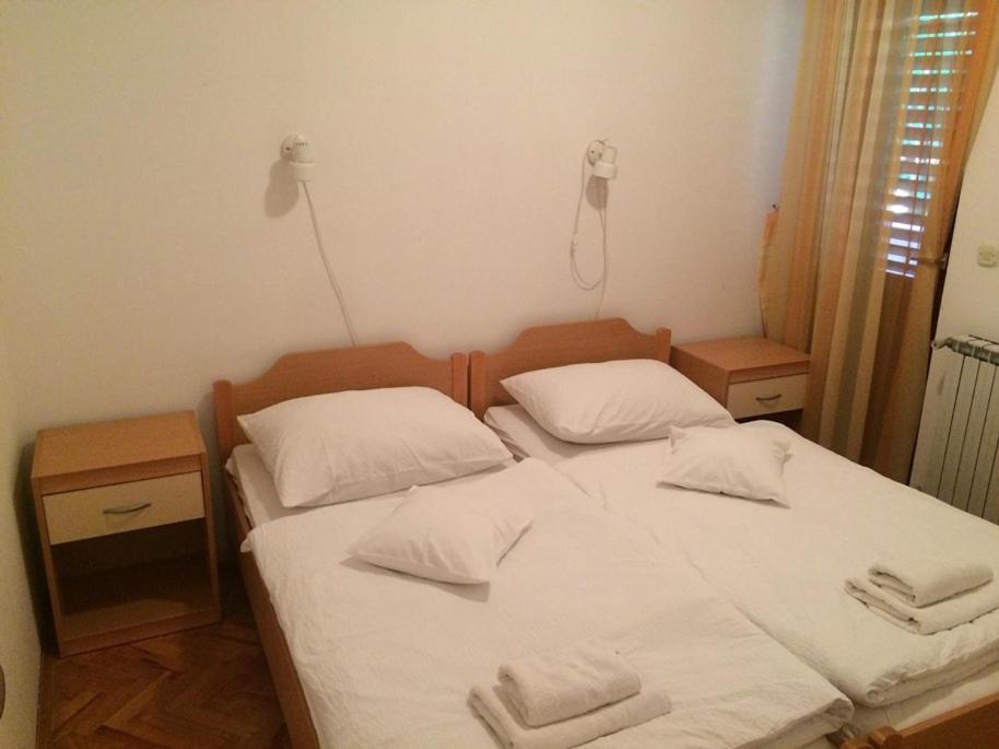 Bed and Breakfast Vila Albatros Ровинь Экстерьер фото