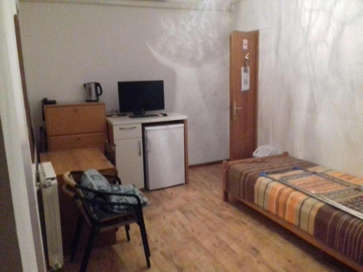 Bed and Breakfast Vila Albatros Ровинь Экстерьер фото
